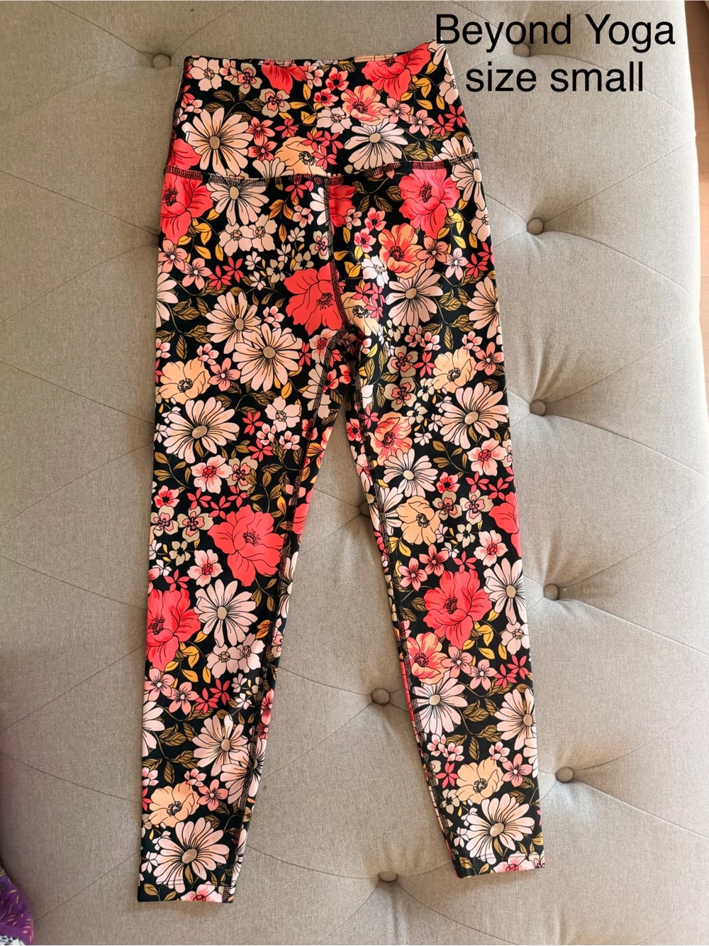 Lot of Workout Wear - Athleta, Beyond Yoga and more - 6 pieces